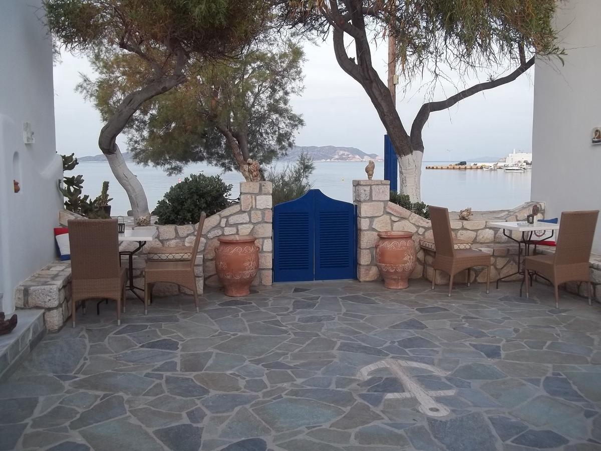 Floras Rooms Pollonia Exterior photo